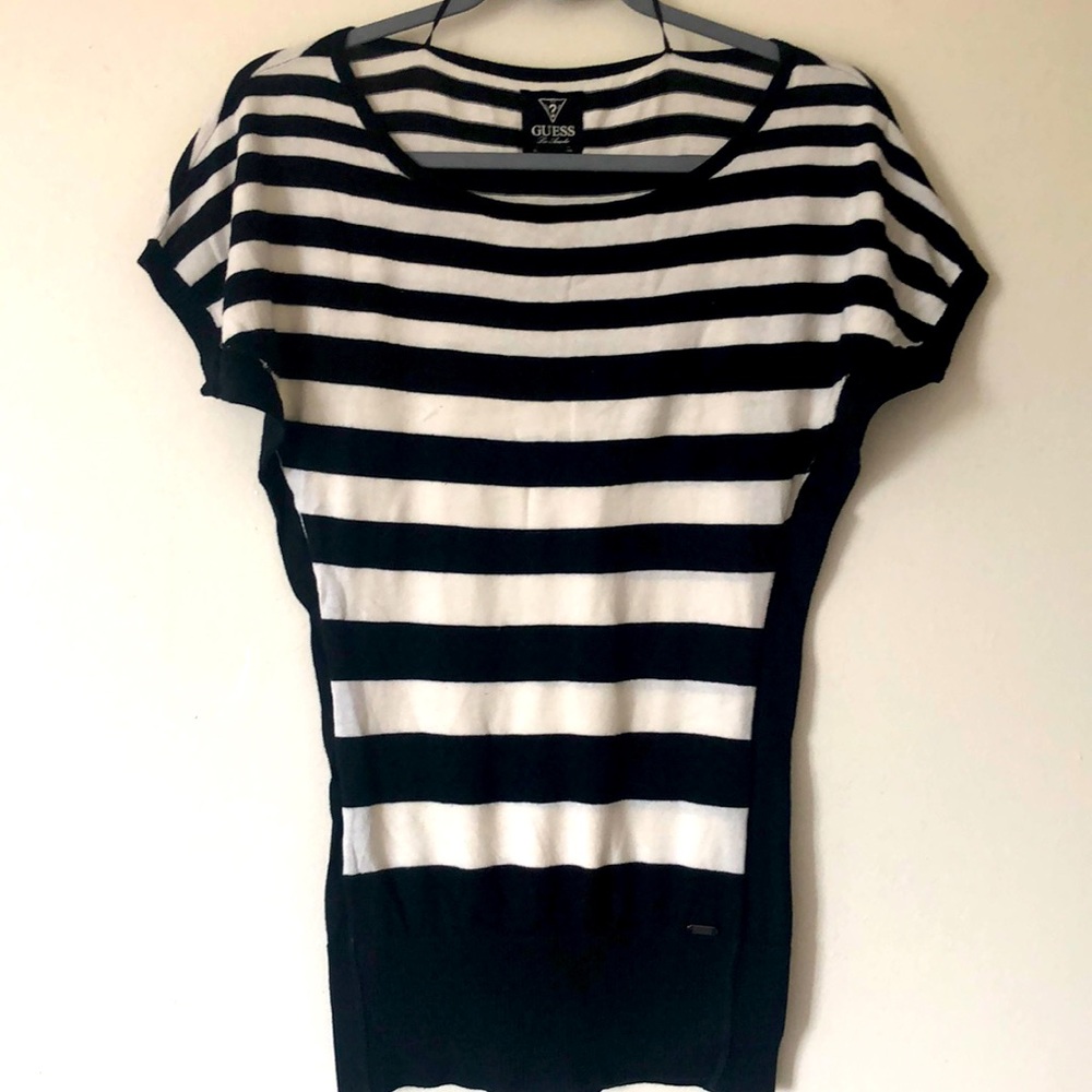 Guess top